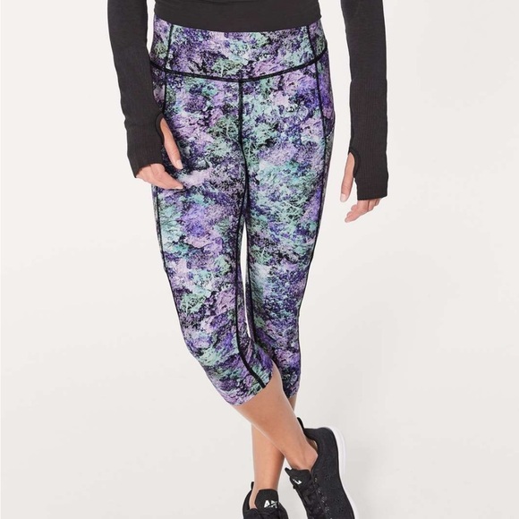 Lululemon Fast & Free 7/8 Crop Capri Women Leggings Purple Green 4 Athletic Gym - Picture 2 of 9